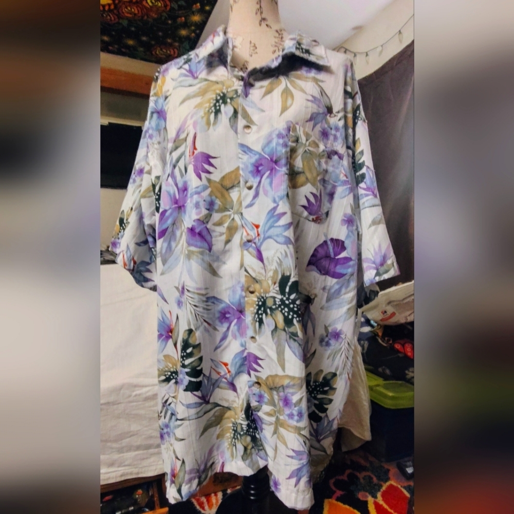 Men's Hawaiian button up shirt